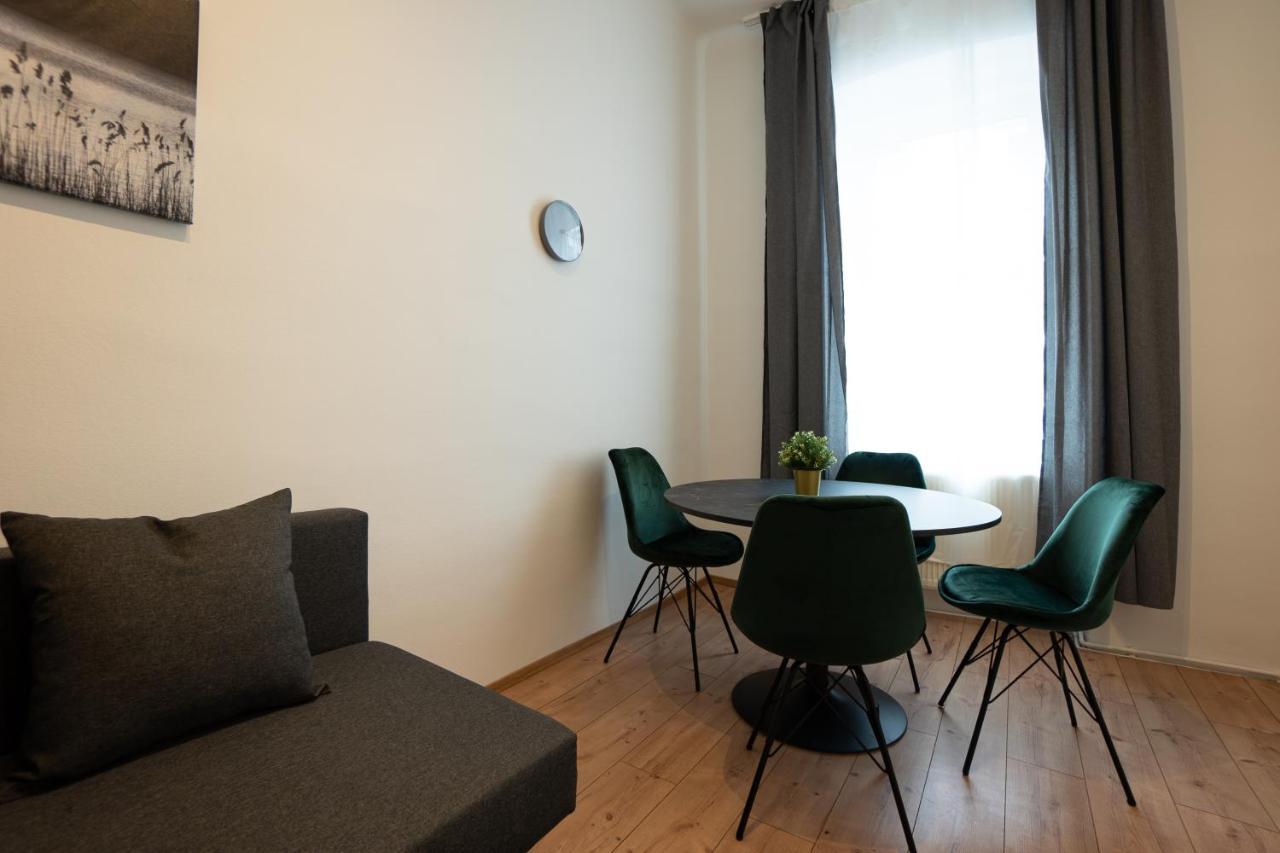 Lovely 1-Bedroom Apartment Next To Praterstern Vienna Exterior photo
