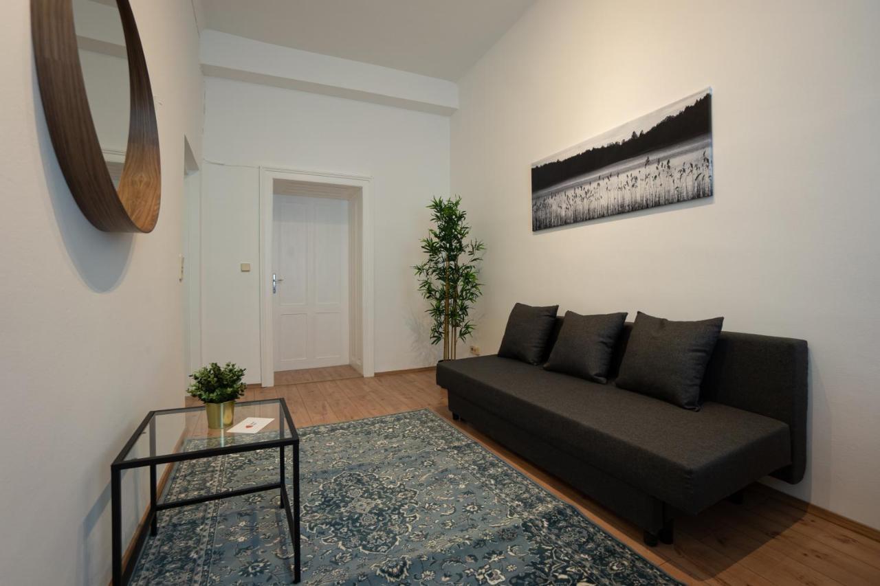 Lovely 1-Bedroom Apartment Next To Praterstern Vienna Exterior photo