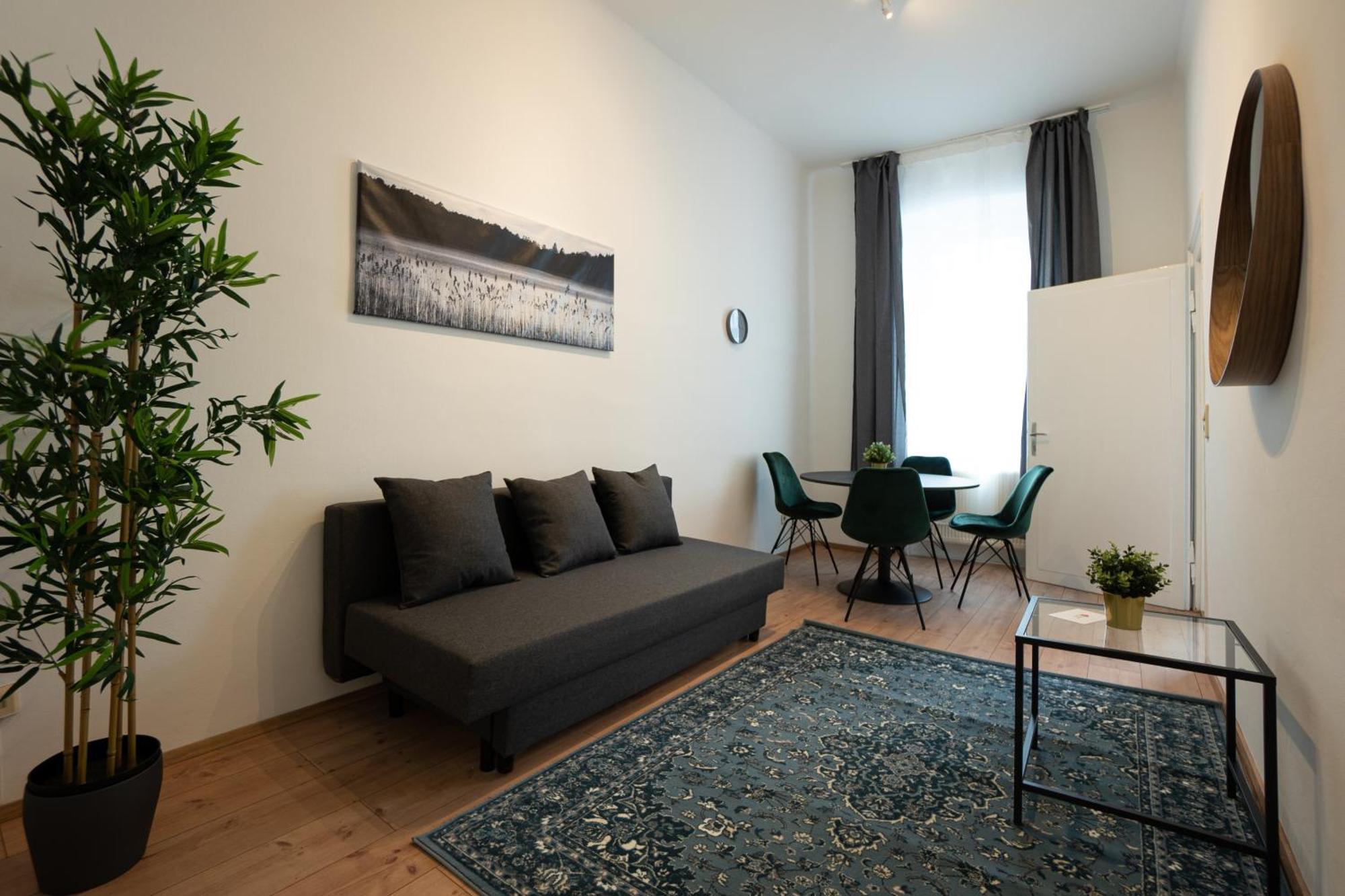 Lovely 1-Bedroom Apartment Next To Praterstern Vienna Exterior photo