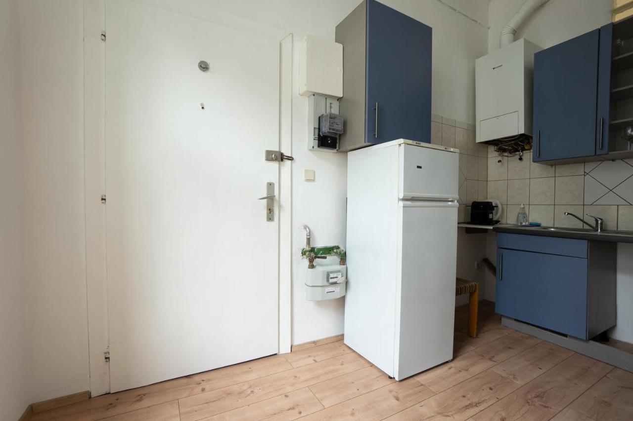 Lovely 1-Bedroom Apartment Next To Praterstern Vienna Exterior photo